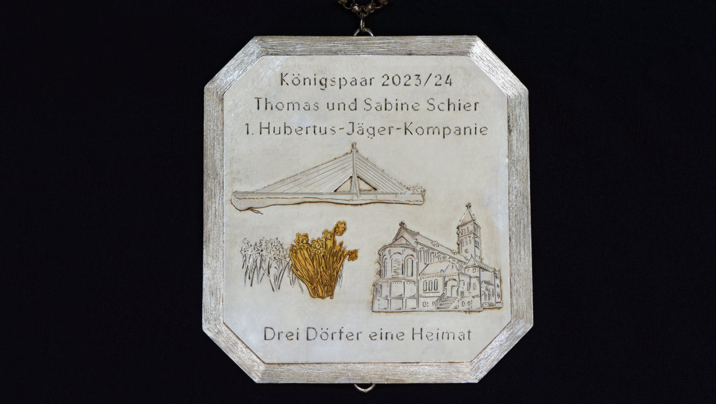 Seit August 2024 prangt dieses Königssilber an zentraler Stelle der Königskette der Sankt-Sebastianus-Schützenbruderschaft Düsseldorf-Flehe e. V. Seit August 2024 prangt dieses Königssilber an zentraler Stelle der Königskette der Sankt-Sebastianus-Schützenbruderschaft Düsseldorf-Flehe e. V.