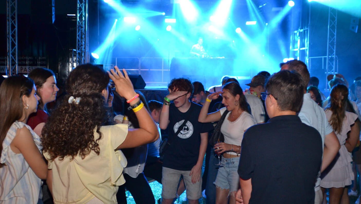 DJ Andy Luxx erweckte mit seinen Beats die Tanzfläche bis tief in die Nacht zum Leben.