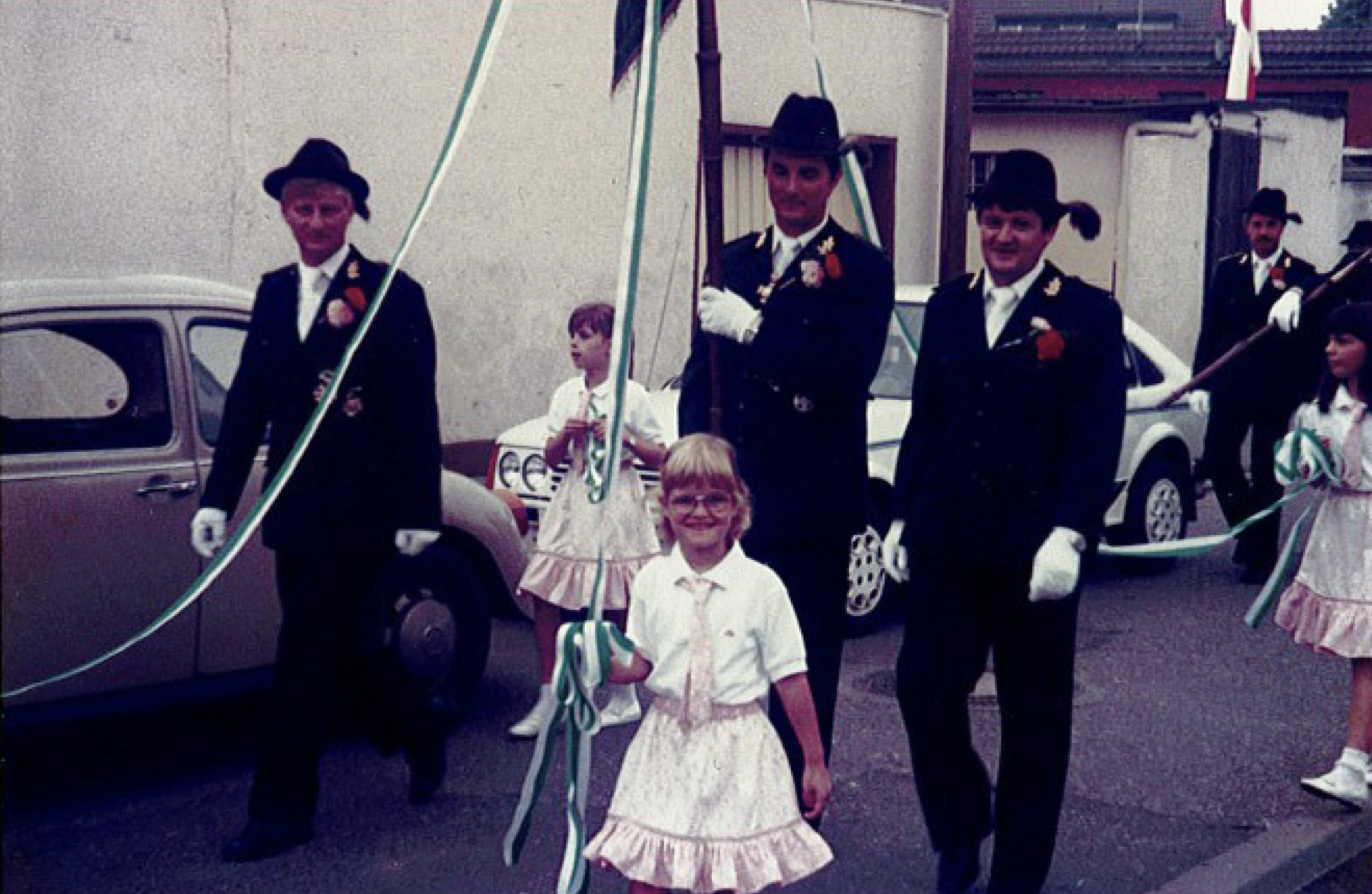 So war das damals, 1985, beim Schützenfest in Flehe: Franz II. steht von nun an an der Spitze des Regiments der Sankt-Sebastianus-Schützen­bruder­schaft Düsseldorf-Flehe.